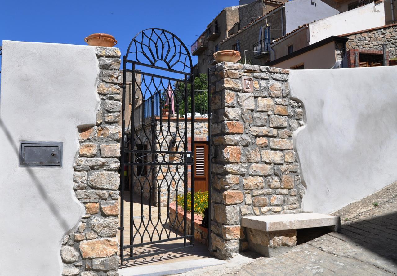 Villetta In Centro Storico Caccamo Екстер'єр фото